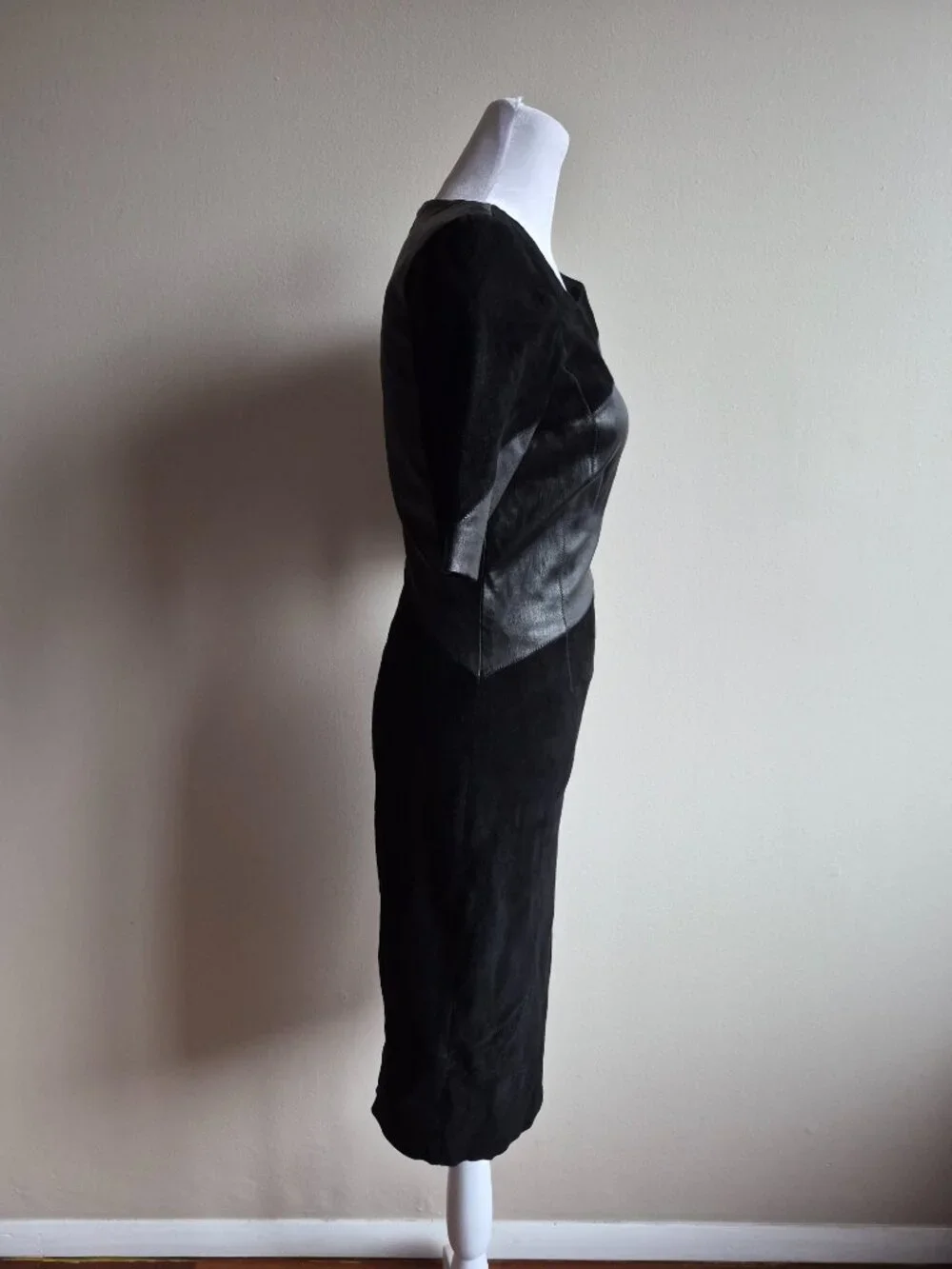 New Elie Tahari Black Suede & Leather Dress Size 0 - Picture 4 of 15